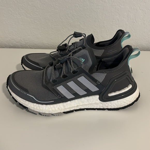 Adidas UltraBoost - Picture 9 of 10